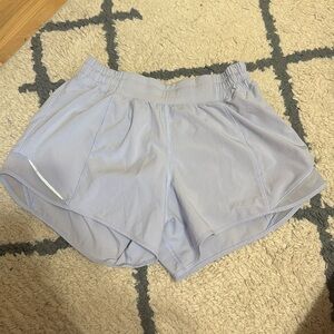 Size 6 lululemon hottie hot 4 inch shorts